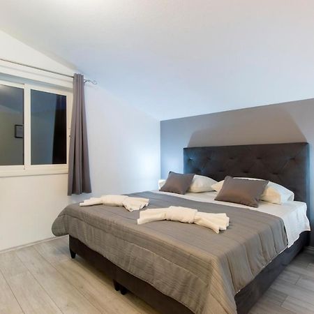 Villa San Dograde Bagian luar foto